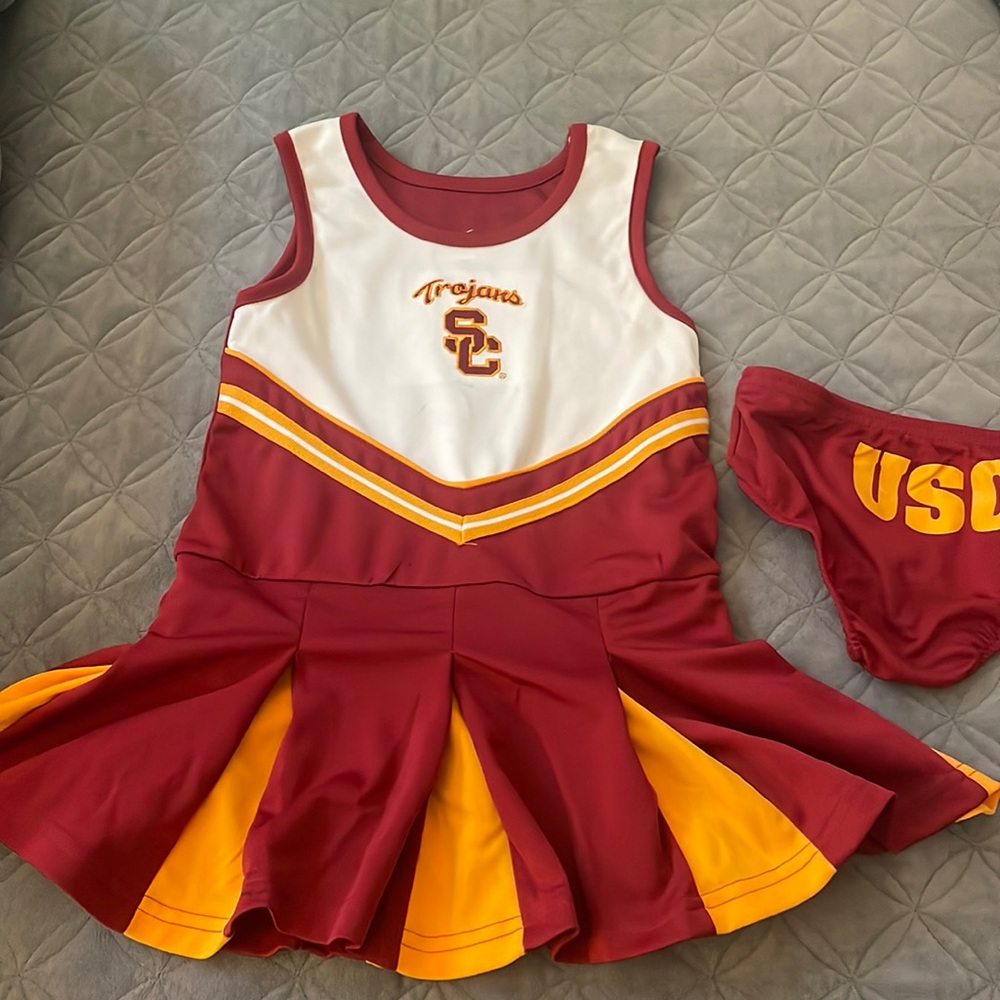 Nike cheerleader USC Trojans kids size 4T